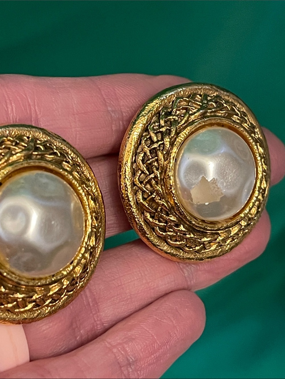 Vintage Chanel Large Mabe Pearl Filigree Rope Border Clip On Earrings- and bonus - Picture 11 of 12
